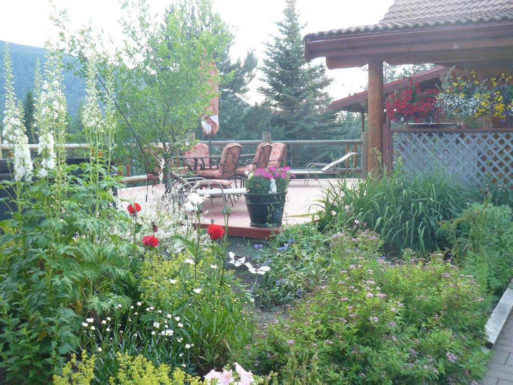 Hitching Post Resort Kelowna Chambre photo
