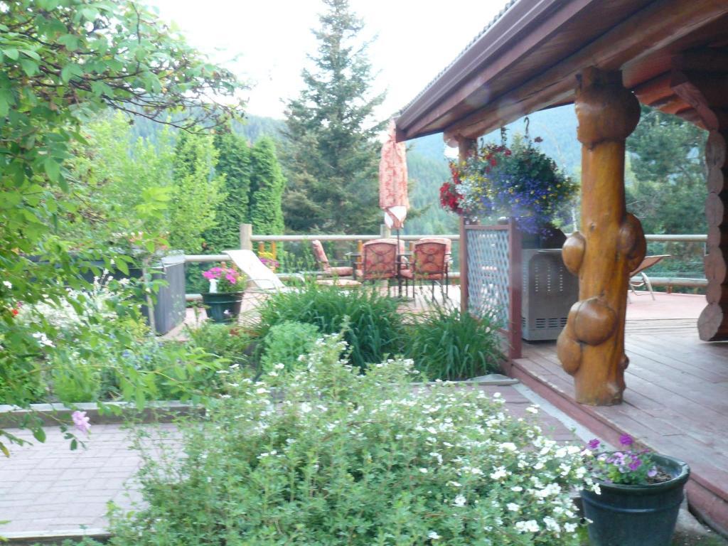 Hitching Post Resort Kelowna Chambre photo