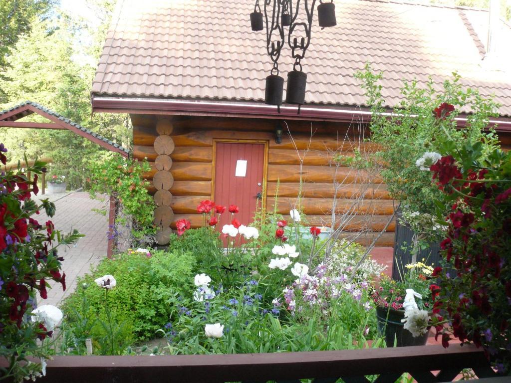 Hitching Post Resort Kelowna Chambre photo