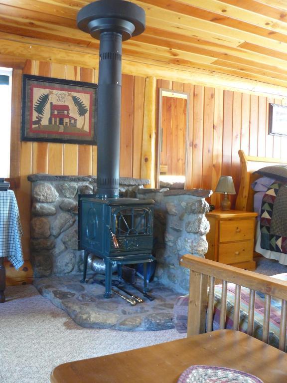 Hitching Post Resort Kelowna Chambre photo