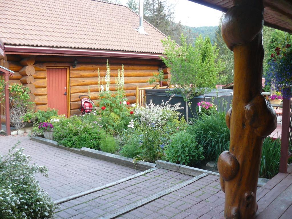 Hitching Post Resort Kelowna Chambre photo