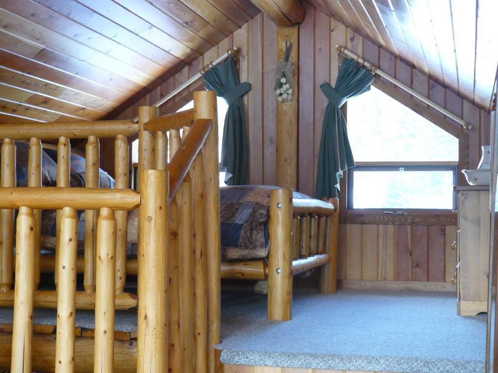 Hitching Post Resort Kelowna Chambre photo
