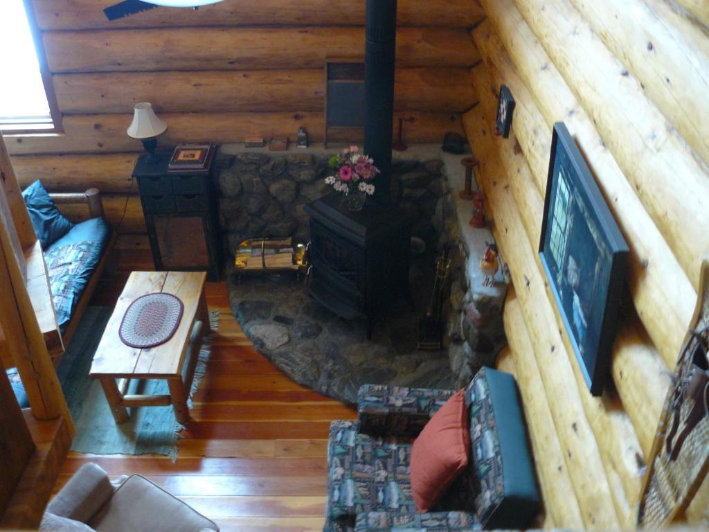 Hitching Post Resort Kelowna Chambre photo